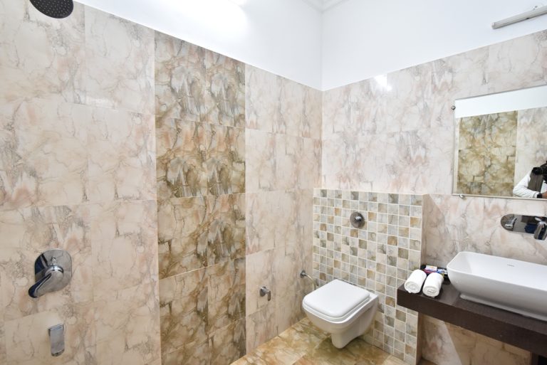 Hotel Royal Place, Tarn Taran