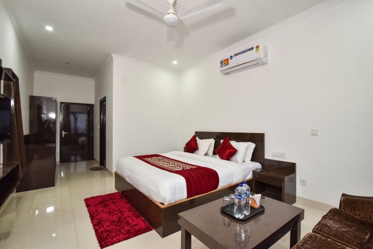 Hotel Royal Place, Tarn Taran