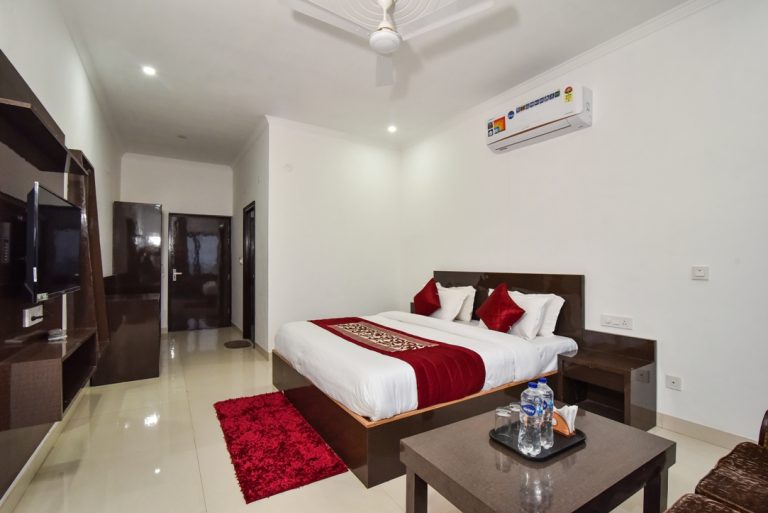 Hotel Royal Place, Tarn Taran