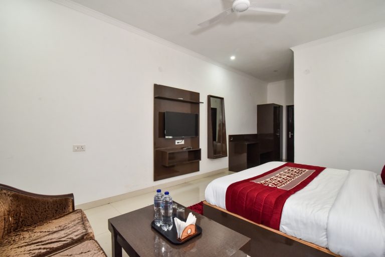 Hotel Royal Place, Tarn Taran