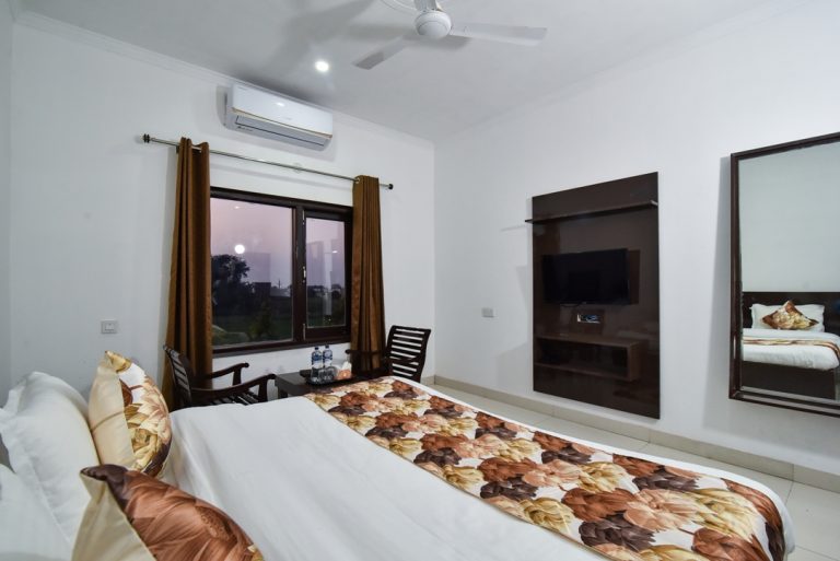 Hotel Royal Place, Tarn Taran