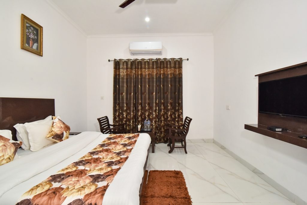 Hotel Royal Place, Tarn Taran