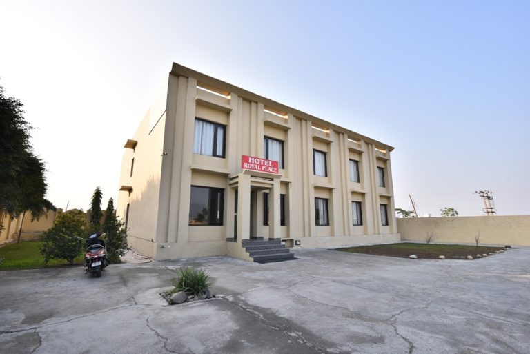 Hotel Royal Place, Tarn Taran