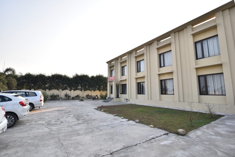 Luxury Hotel in Tarn Taran