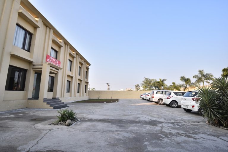 Hotel Royal Place, Tarn Taran