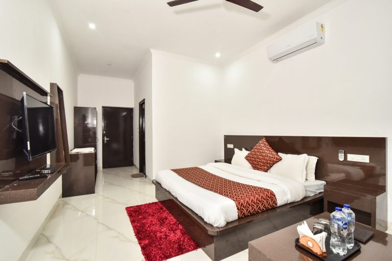 Hotel Royal Place, Tarn Taran